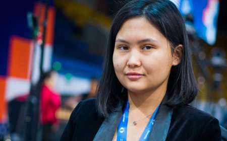 «Айта алмаймын»: Бибісара Асаубаева қазақ тілінде сұхбат беруден бас тартты (ВИДЕО)