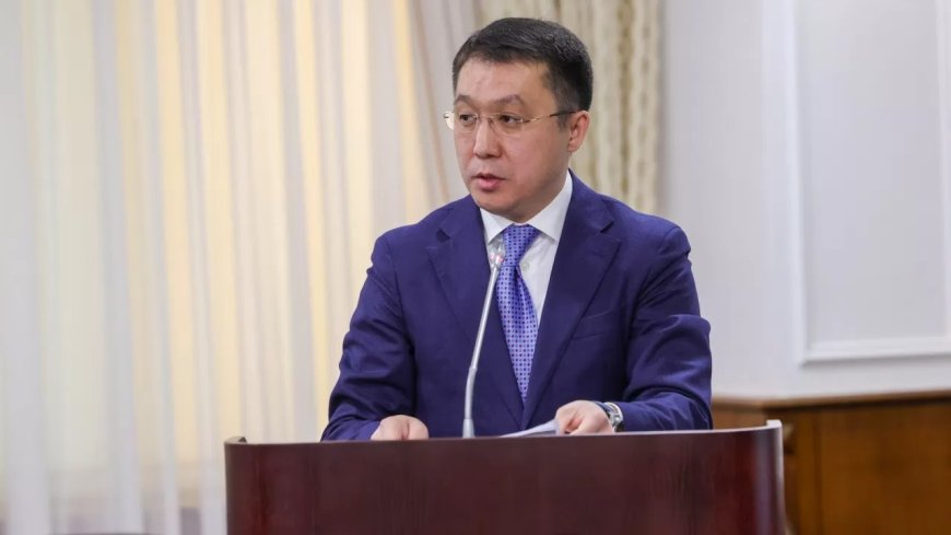 Токаев раскритиковал транспортную сферу и объявил выговор министру
