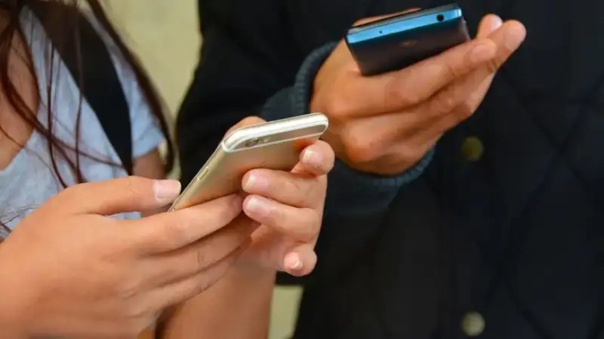 Бәсекелестікті қорғау агенттігі ұялы байланыс операторларын сотқа берді