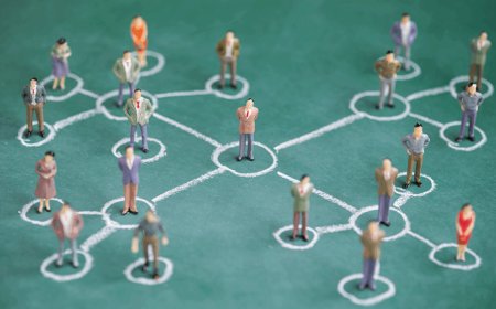 Қазақстандықтар арасындағы достық байланыстар қаншалықты берік? ҚСЗИ әлеуметтік сауалнама деректерін жариялады