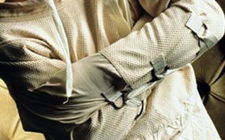 Алматыда жындыханадан екі адам қашып кетті