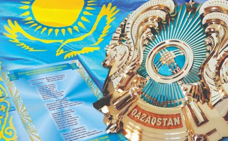 Елтаңбада «шаңырағың биік, керегең кең, босағаң берік болсын!»  деген дәстүрлі бата көрініс тапқан