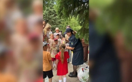 «Кезектесіп киген»: Шығыс Қазақстанда көпбалалы отбасының бір ғана мектеп формасы болған