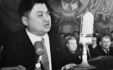 «Коммунист еді...»: белгілі журналист Жұмабек Тәшеновті Кеңес үкіметіне қарсы шыққан қаһарман ретінде ұлықтауға қарсы шықты