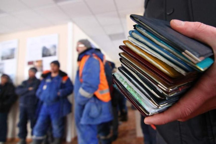 Минтруда перераспределяет квоты на иностранных работников между юрлицами и физлицами