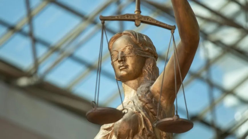 В Жетысуской области наказали родственницу осуждённого за поведение в суде