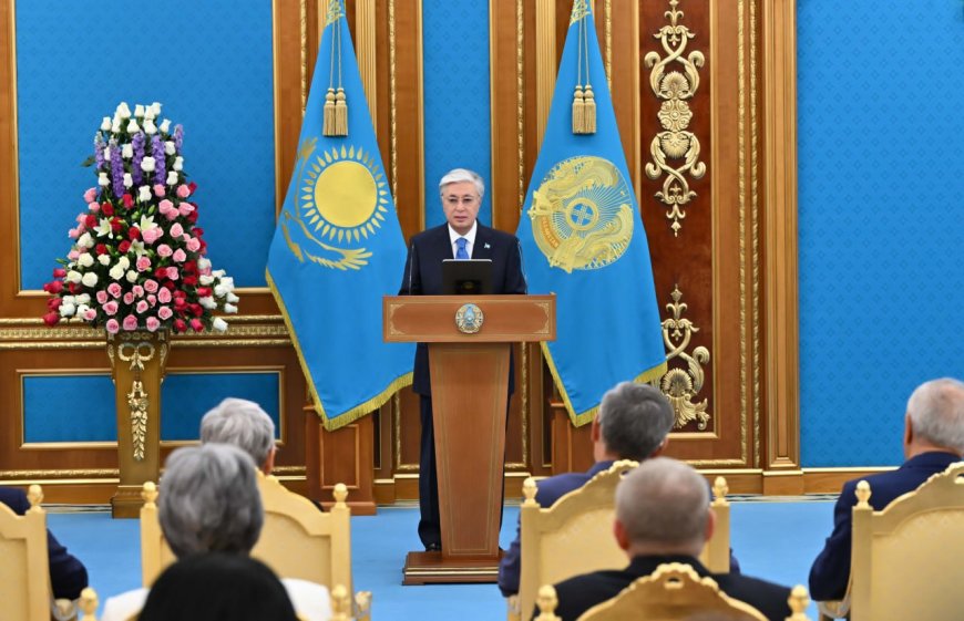 Тоқаев медицина қызметкерлерін құттықтады