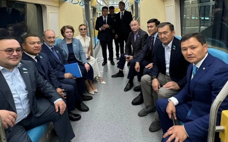 «LRT бағаналары жалға беріліп, вагондарын робот тазалайды»: Депутат еш жерде айтылмаған мәліметтерді жария етті