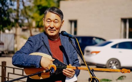 «Ұлттың бас музыкалық аспабын самолетке мінгізе алмай жүріп, домбыра күнін тойлау деген не тәлпіштік» - Ерлан Төлеутай