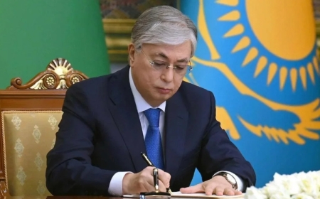 Тоқаев жаңа үш заңға қол қойды