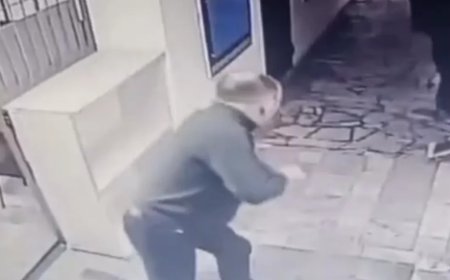 Қызметкерлерін рогаткамен атқан полиция басшысы қызметінен қуылды