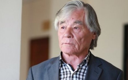 «Суық хабар жетті»: Белгілі ақын Исраил Сапарбай өмірден өтті