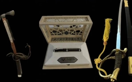 Кәрім Мәсімовтен тәркіленген қылыш, айбалталар сатылымға шығарылды