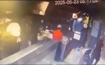 Астанадағы дәмханада аспаздың үстіне қайнап тұрған май төгіліп кетті