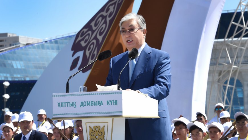Тоқаев ел халқын Ұлттық домбыра күнімен құттықтады