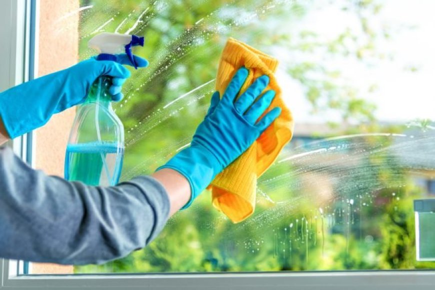 Өскеменде терезе жуамын деп бесінші қабаттан құлаған әже көз жұмды