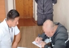 «Әке-шешем мектепке апарған жоқ»: Абай облысында 53 жастағы ер адам бірінші сыныпқа барды