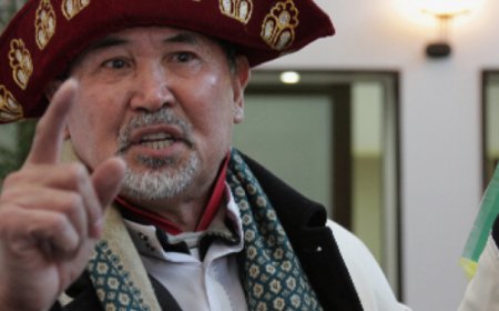 «Тіпті айтуға ыңғайсыз, мені құшақтап алды»: Амантай қажы өзіне қатысты жанжалға пікір білдірді