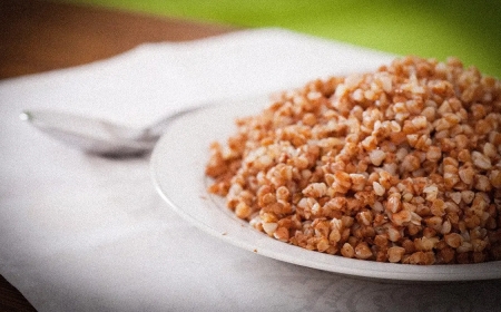 Бес айлық сәби қарақұмық ботқасына тұншығып қайтыс болды – мамандар ескерту жасады