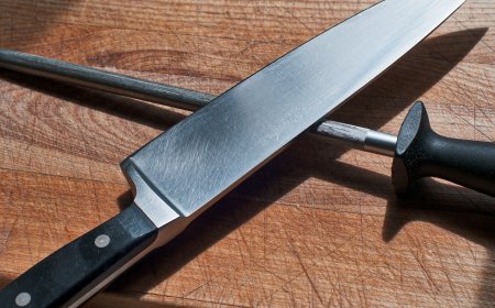 Денесі екі күн жатып қалған: Астанада бойжеткен туған анасын пышақтап өлтірді