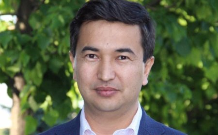 «Құдай шарт қоймауы керек»: Шыңғыс Мұқан Алланың барына сенбейтінін айтты (ВИДЕО)