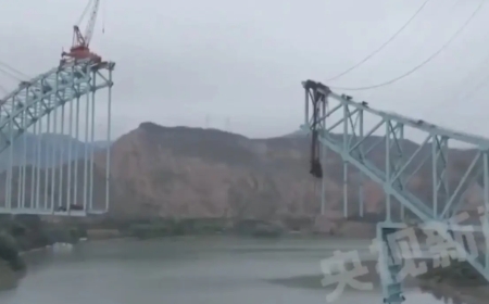 Қытайда салынып жатқан көпір қирап, 7 адам қаза тапты (ВИДЕО)