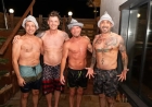 Қазақтар Backstreet Boys әншілерін моншаға түсіріп, Америкаға шығарып салды