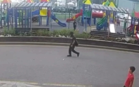 "Төбеңнен кірпіш құласын!". Қарағандыда қауіпті ойын ұйымдастырған жасөспірім іздестіріліп жатыр