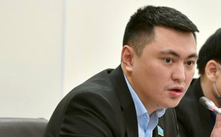 Дәулет Мұқаев депутаттық мандатынан айырылуы мүмкін