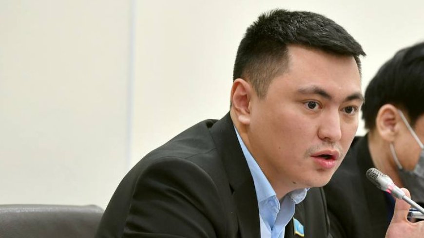 Дәулет Мұқаев депутаттық мандатынан айырылуы мүмкін