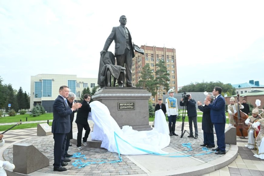 Қостанайда Міржақып Дулатұлының ескерткіші ашылды