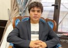 «Адам менсінбейді»: желіде Кенжебек Жанәбіловтің тыңдарманын итеріп жіберген видеосы тарады