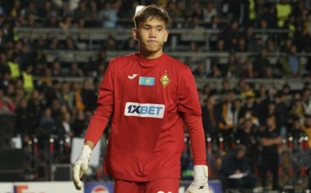 «Мен ондай сыйлықты алмас едім»: Шерхан Қалмұрзаны әріптесі сынап тастады