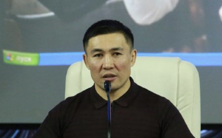 «Шекспирдің кітабында Төле би мен Қазыбек бидің оқиғасы бар екен»: Ардақ Назаров тағы да күлкіге қалды