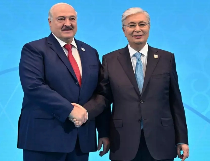 Тоқаев Лукашенкомен телефон арқылы сөйлесті