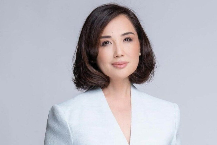 Трусикисіз қызғылт шұлықтағы лесбиянки