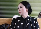 «Басқаның бақытын ұрлау – адасқандық!»: Қарақат Әбілдина Қабатовтың тоқалына ақыл айтты