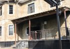 «Өртенген үйдің орнына мешіт салу керек»: Қоғам белсендісі Жетісайдағы жайтқа қатысты ұсыныс айтты
