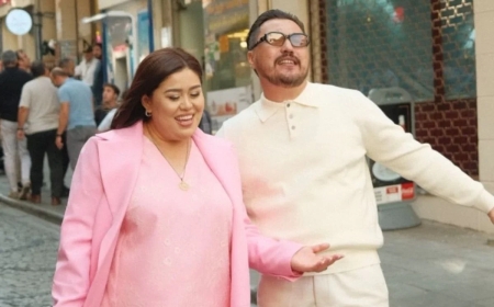 «Шай берді»: Олжас Абай Дариға Бадықованың анасымен кездесті (ВИДЕО)