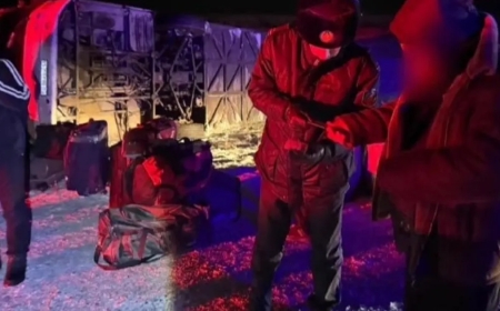 Павлодар облысында 56 жолаушы мінген автобус аударылып кетті