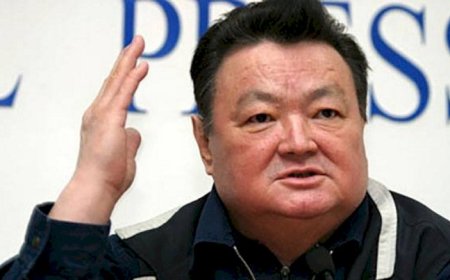 «Өз-өзіне үш рет оқ атқан адамға ескерткіш қою – көзбояушылық»  - Дина Елгезек