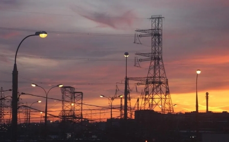 Алматының бірнеше шағынауданы кешеден бері жарықсыз отыр