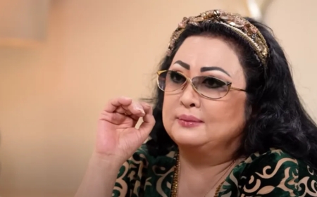 «Баянжан, бір үй алып бер»: Мақпал Жүнісова Баян Алагөзоваға өтініш жасады (ВИДЕО)