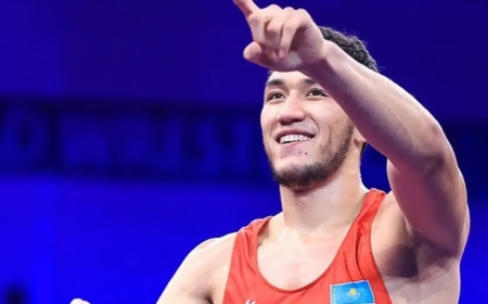 Ризабек Айтмұқан Олимпиада чемпионын жеңіп, сенсация жасады