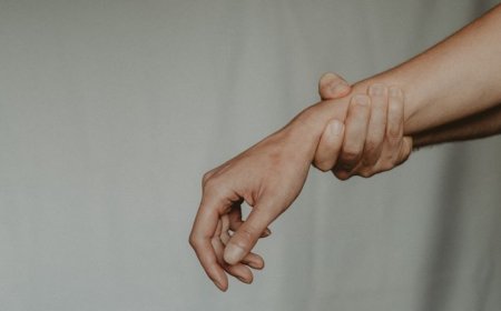 Балаларын терезеден лақтырып жіберген әйел қылмыстық жауапқа тартылмайтын болды