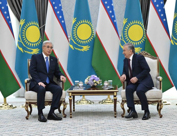 Тоқаев Мирзиёевпен келіссөз жүргізді