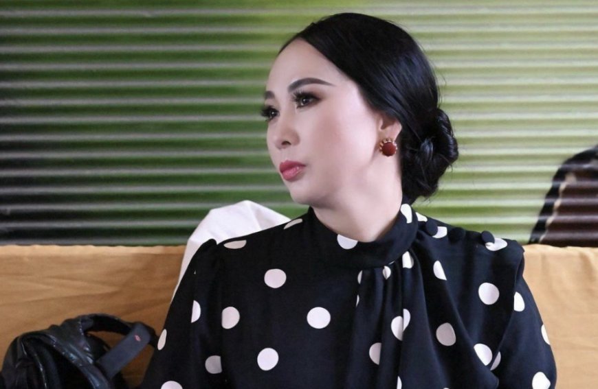 «Басқаның бақытын ұрлау – адасқандық!»: Қарақат Әбілдина Қабатовтың тоқалына ақыл айтты