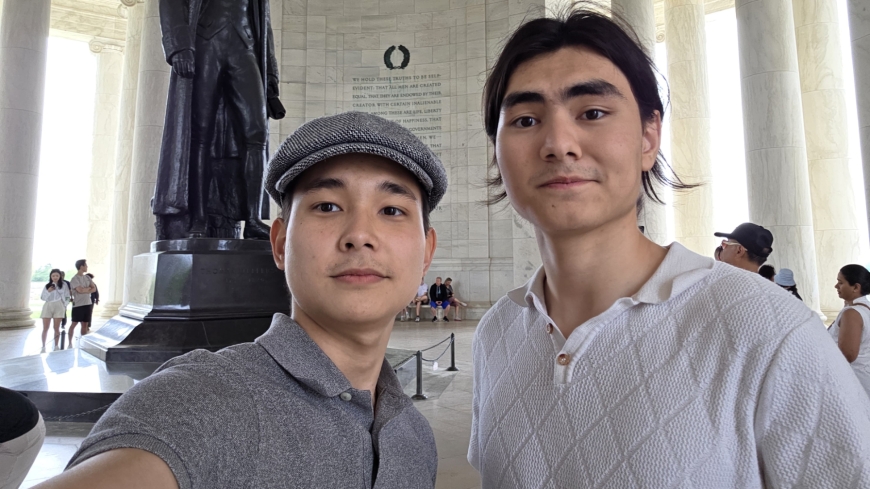 Қазақ жастары жасаған  Aleem тіл үйрету қосымшасы Duolingo-ны басып озды