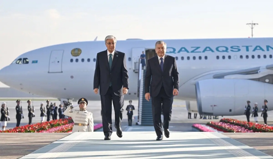 Тоқаев Ташкентке мемлекеттік сапармен барды (ВИДЕО)