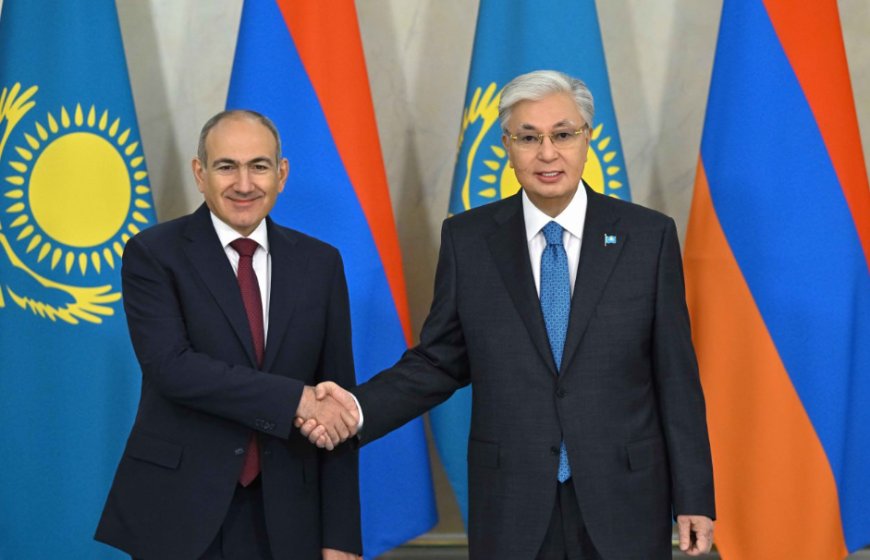 Тоқаев Армения Премьер-министрімен келіссөз жүргізді